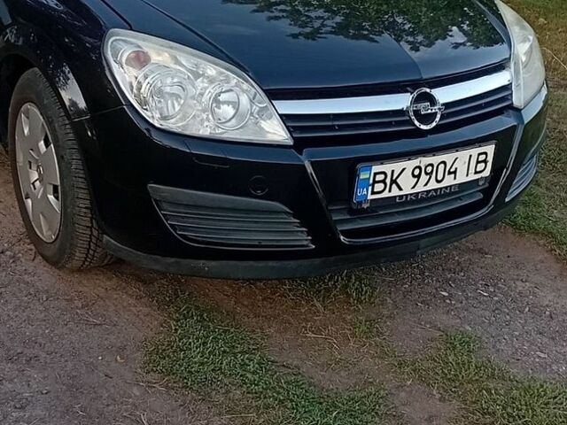 Чорний Опель Астра, об'ємом двигуна 1.6 л та пробігом 235 тис. км за 3800 $, фото 1 на Automoto.ua