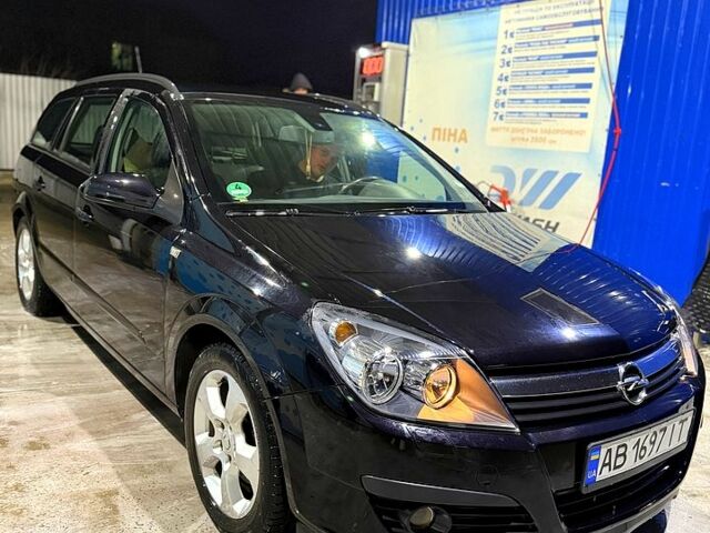 Черный Опель Астра, объемом двигателя 1.8 л и пробегом 223 тыс. км за 5750 $, фото 1 на Automoto.ua