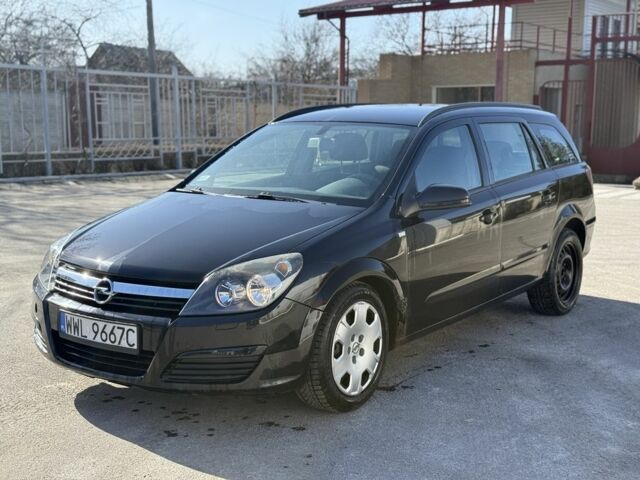 Черный Опель Астра, объемом двигателя 0 л и пробегом 200 тыс. км за 1950 $, фото 1 на Automoto.ua