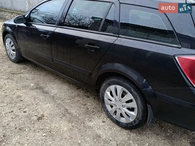 Черный Опель Астра, объемом двигателя 1.7 л и пробегом 268 тыс. км за 3600 $, фото 1 на Automoto.ua