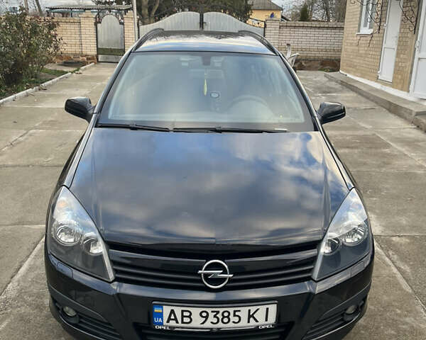 Черный Опель Астра, объемом двигателя 1.69 л и пробегом 223 тыс. км за 6500 $, фото 1 на Automoto.ua