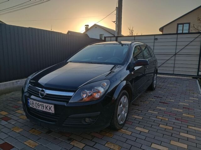 Чорний Опель Астра, об'ємом двигуна 1.6 л та пробігом 270 тис. км за 4100 $, фото 1 на Automoto.ua