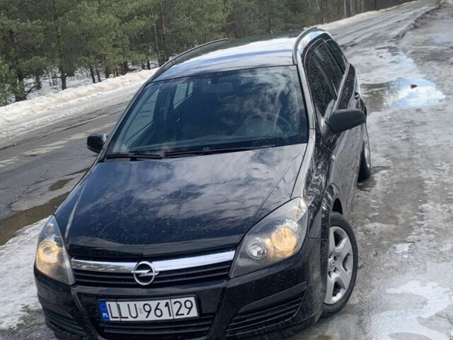 Черный Опель Астра, объемом двигателя 1.9 л и пробегом 287 тыс. км за 2250 $, фото 1 на Automoto.ua