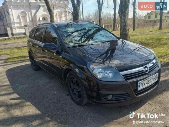 Чорний Опель Астра, об'ємом двигуна 1.6 л та пробігом 300 тис. км за 3600 $, фото 1 на Automoto.ua
