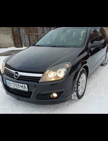 Черный Опель Астра, объемом двигателя 1.6 л и пробегом 243 тыс. км за 5450 $, фото 1 на Automoto.ua