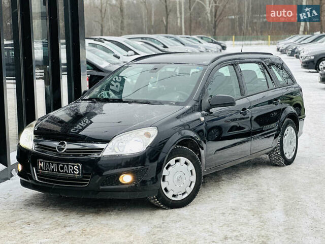Черный Опель Астра, объемом двигателя 1.6 л и пробегом 224 тыс. км за 5900 $, фото 1 на Automoto.ua