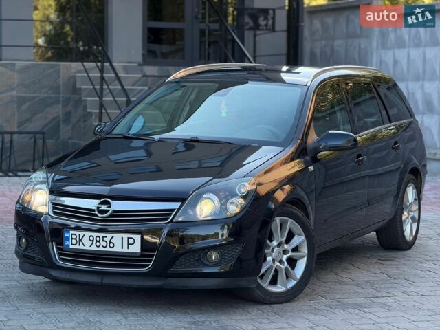 Черный Опель Астра, объемом двигателя 1.8 л и пробегом 250 тыс. км за 5450 $, фото 1 на Automoto.ua