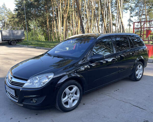 Черный Опель Астра, объемом двигателя 1.8 л и пробегом 226 тыс. км за 5390 $, фото 1 на Automoto.ua