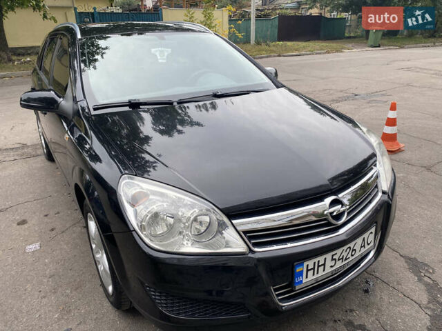 Черный Опель Астра, объемом двигателя 1.6 л и пробегом 231 тыс. км за 5200 $, фото 1 на Automoto.ua