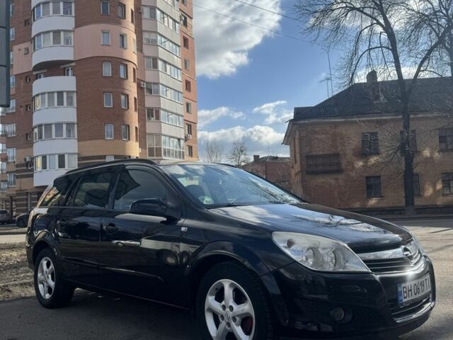 Черный Опель Астра, объемом двигателя 1.6 л и пробегом 267 тыс. км за 4700 $, фото 1 на Automoto.ua