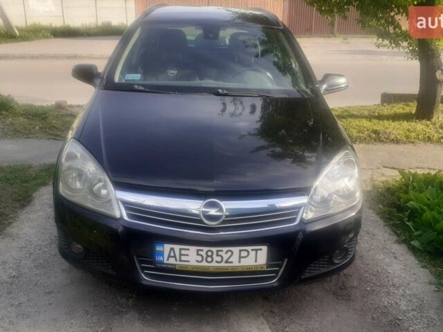 Чорний Опель Астра, об'ємом двигуна 1.6 л та пробігом 260 тис. км за 4600 $, фото 1 на Automoto.ua