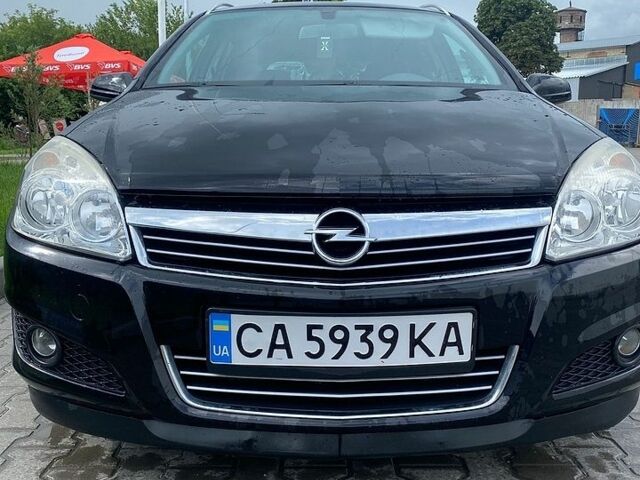 Чорний Опель Астра, об'ємом двигуна 1.6 л та пробігом 210 тис. км за 5300 $, фото 1 на Automoto.ua