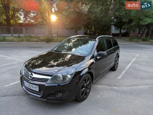 Черный Опель Астра, объемом двигателя 1.9 л и пробегом 279 тыс. км за 5450 $, фото 1 на Automoto.ua