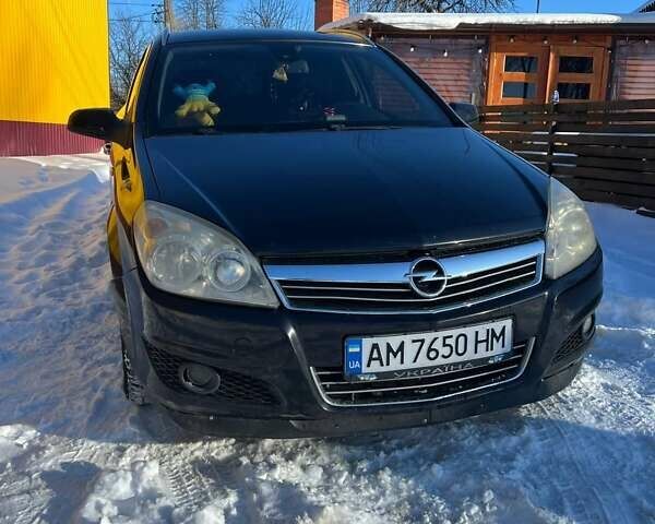 Черный Опель Астра, объемом двигателя 1.7 л и пробегом 288 тыс. км за 5000 $, фото 1 на Automoto.ua