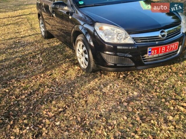 Черный Опель Астра, объемом двигателя 1.6 л и пробегом 230 тыс. км за 3999 $, фото 1 на Automoto.ua