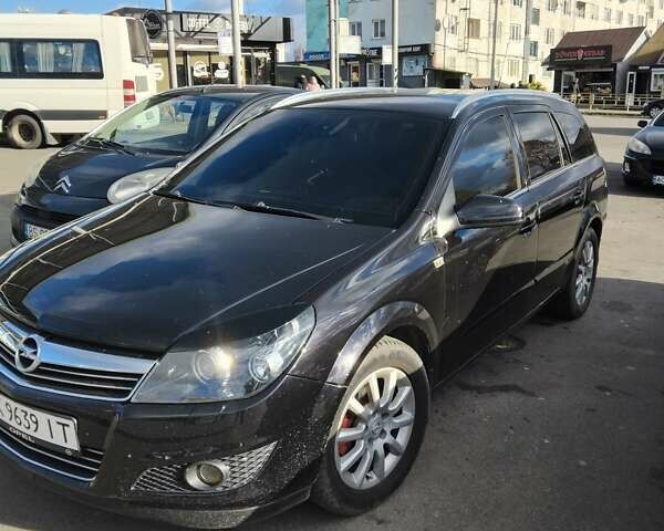 Черный Опель Астра, объемом двигателя 1.8 л и пробегом 222 тыс. км за 6800 $, фото 1 на Automoto.ua