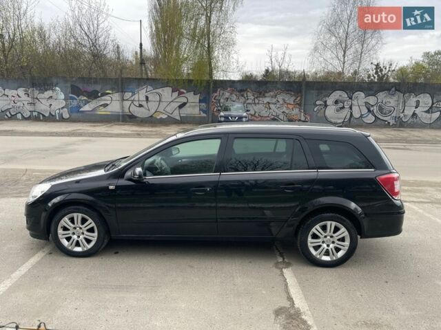 Черный Опель Астра, объемом двигателя 1.6 л и пробегом 260 тыс. км за 5200 $, фото 1 на Automoto.ua