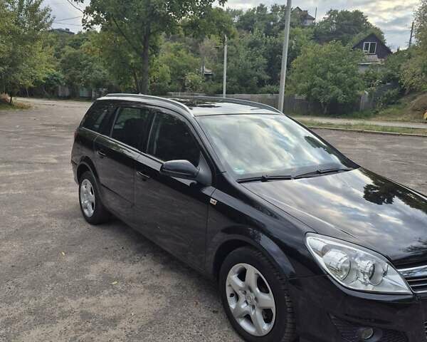 Опель Астра 2008 в Черкассах на Automoto.ua Черный Опель Астра, объемом двигателя 1.6 л и пробегом 175 тыс. км за 5500 $, фото 1 на Automoto.ua