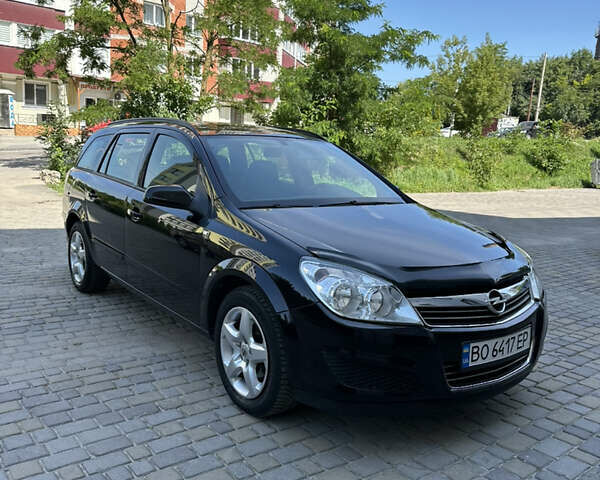Черный Опель Астра, объемом двигателя 1.6 л и пробегом 188 тыс. км за 5650 $, фото 1 на Automoto.ua