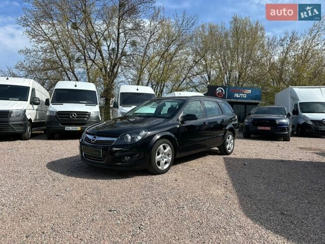 Черный Опель Астра, объемом двигателя 1.7 л и пробегом 182 тыс. км за 5999 $, фото 1 на Automoto.ua