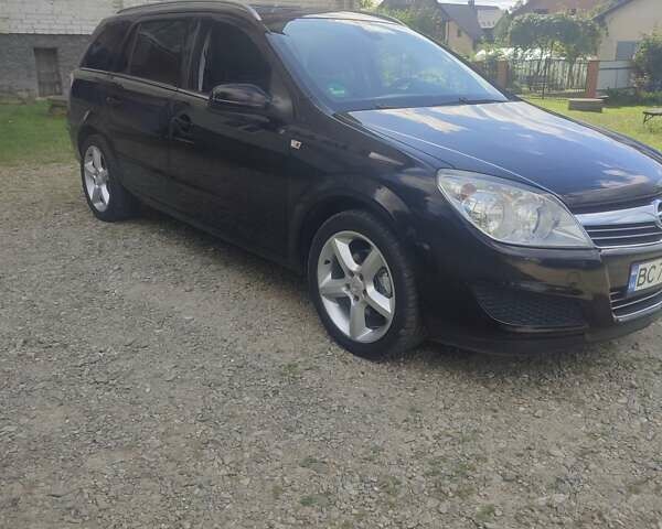 Чорний Опель Астра, об'ємом двигуна 1.7 л та пробігом 250 тис. км за 6000 $, фото 1 на Automoto.ua