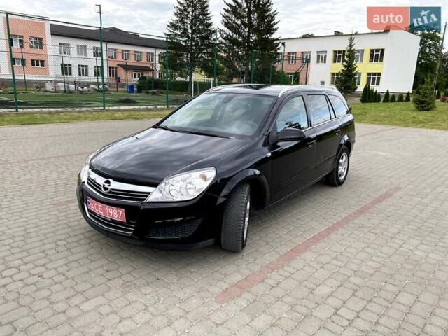 Черный Опель Астра, объемом двигателя 1.6 л и пробегом 222 тыс. км за 5200 $, фото 1 на Automoto.ua