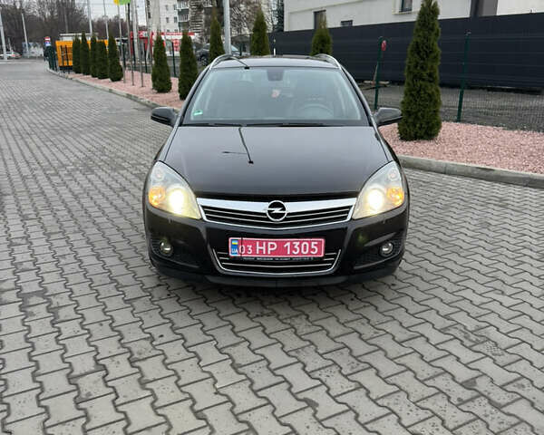 Черный Опель Астра, объемом двигателя 1.8 л и пробегом 223 тыс. км за 6300 $, фото 1 на Automoto.ua