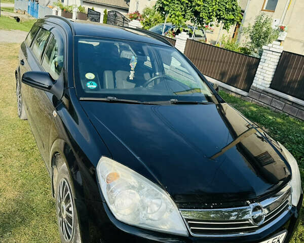 Чорний Опель Астра, об'ємом двигуна 1.6 л та пробігом 252 тис. км за 5000 $, фото 1 на Automoto.ua