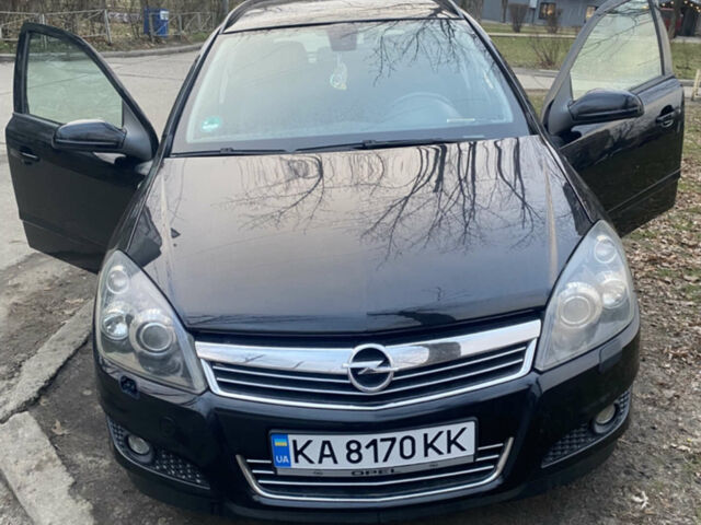 Черный Опель Астра, объемом двигателя 1.6 л и пробегом 199 тыс. км за 5200 $, фото 1 на Automoto.ua