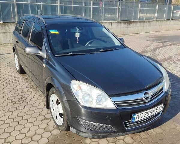 Черный Опель Астра, объемом двигателя 1.7 л и пробегом 320 тыс. км за 6200 $, фото 1 на Automoto.ua