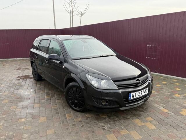 Черный Опель Астра, объемом двигателя 1.7 л и пробегом 240 тыс. км за 2800 $, фото 1 на Automoto.ua