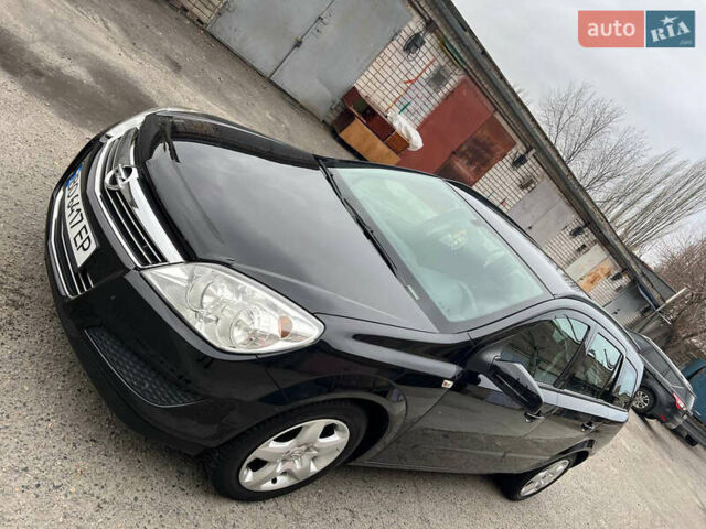 Черный Опель Астра, объемом двигателя 1.6 л и пробегом 189 тыс. км за 5999 $, фото 1 на Automoto.ua