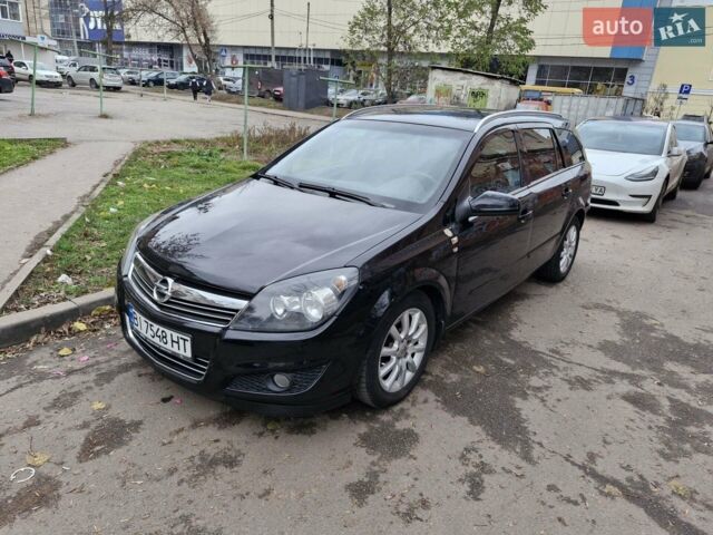Черный Опель Астра, объемом двигателя 1.6 л и пробегом 280 тыс. км за 6100 $, фото 1 на Automoto.ua