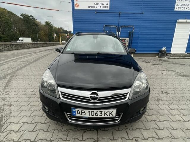 Чорний Опель Астра, об'ємом двигуна 1.6 л та пробігом 299 тис. км за 4700 $, фото 1 на Automoto.ua