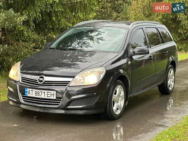 Черный Опель Астра, объемом двигателя 1.25 л и пробегом 270 тыс. км за 3800 $, фото 1 на Automoto.ua
