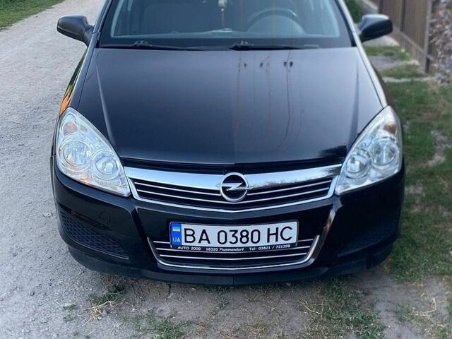 Черный Опель Астра, объемом двигателя 1.91 л и пробегом 246 тыс. км за 4500 $, фото 1 на Automoto.ua