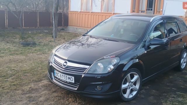 Чорний Опель Астра, об'ємом двигуна 1.91 л та пробігом 273 тис. км за 6300 $, фото 1 на Automoto.ua