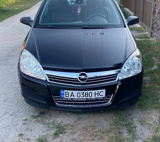 Чорний Опель Астра, об'ємом двигуна 1.91 л та пробігом 246 тис. км за 4500 $, фото 1 на Automoto.ua