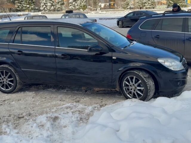 Черный Опель Астра, объемом двигателя 1.7 л и пробегом 250 тыс. км за 5800 $, фото 1 на Automoto.ua