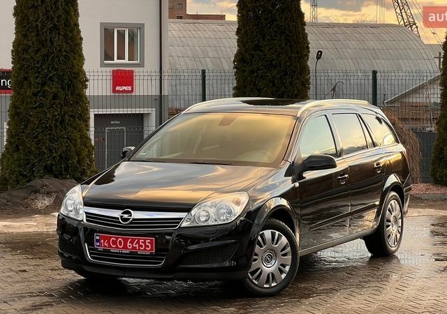 Черный Опель Астра, объемом двигателя 1.8 л и пробегом 216 тыс. км за 5800 $, фото 1 на Automoto.ua