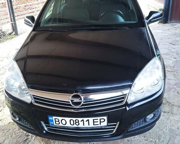 Черный Опель Астра, объемом двигателя 1.6 л и пробегом 168 тыс. км за 5400 $, фото 1 на Automoto.ua