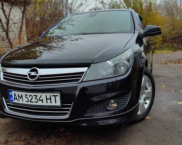 Черный Опель Астра, объемом двигателя 1.8 л и пробегом 225 тыс. км за 6800 $, фото 1 на Automoto.ua