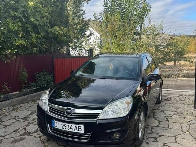 Чорний Опель Астра, об'ємом двигуна 1.6 л та пробігом 309 тис. км за 4400 $, фото 1 на Automoto.ua