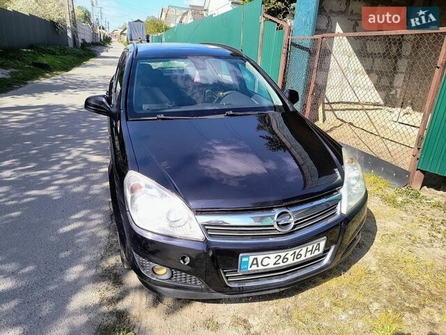 Черный Опель Астра, объемом двигателя 1.7 л и пробегом 260 тыс. км за 4200 $, фото 1 на Automoto.ua