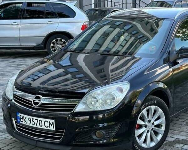 Черный Опель Астра, объемом двигателя 1.7 л и пробегом 290 тыс. км за 5800 $, фото 1 на Automoto.ua