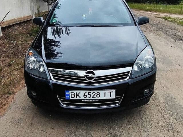 Черный Опель Астра, объемом двигателя 1.6 л и пробегом 183 тыс. км за 5100 $, фото 1 на Automoto.ua