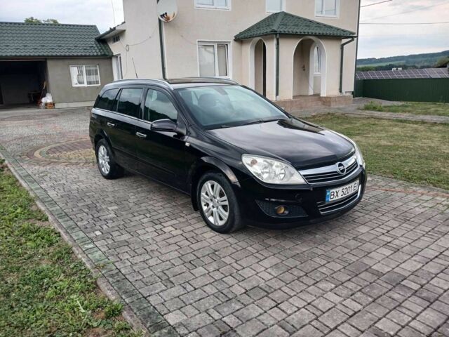 Черный Опель Астра, объемом двигателя 1.7 л и пробегом 267 тыс. км за 4952 $, фото 1 на Automoto.ua