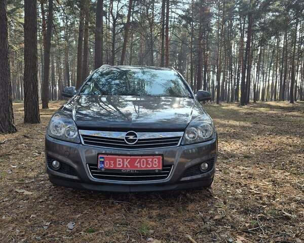 Опель Астра 2010 в Харькове на Automoto.ua Черный Опель Астра, объемом двигателя 1.6 л и пробегом 243 тыс. км за 6800 $, фото 1 на Automoto.ua