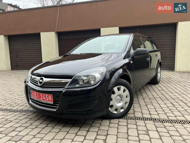 Черный Опель Астра, объемом двигателя 1.6 л и пробегом 152 тыс. км за 5699 $, фото 1 на Automoto.ua