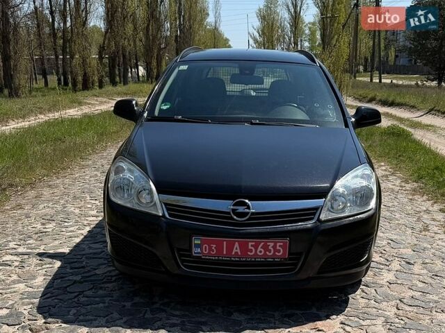 Черный Опель Астра, объемом двигателя 1.6 л и пробегом 230 тыс. км за 6100 $, фото 1 на Automoto.ua